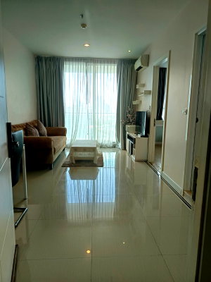Condos for rent : 📍 TC Green Rama 9 Conveniently located near MRT Phetchaburi, RCA, Central Rama 9, and Airport Rail Link.