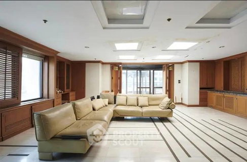 4-BR Condo at Moon Tower Condominium near BTS Thong Lor (ID 2874650)