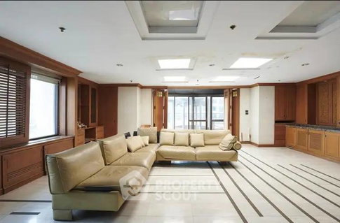 4-BR Condo at Moon Tower Condominium near BTS Thong Lor (ID 2874650)