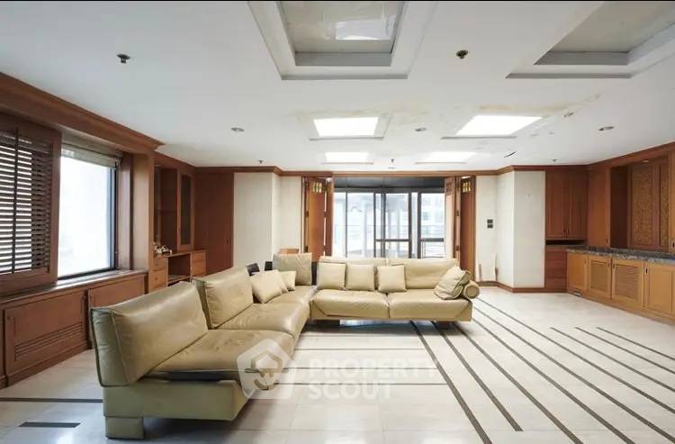 รูป คอนโด 4-ห้องนอน ที่ มูน ทาวเวอร์ คอนโดมิเนียม ใกล้ BTS ทองหล่อ (ID 2874650) - รูปที่ 1/15