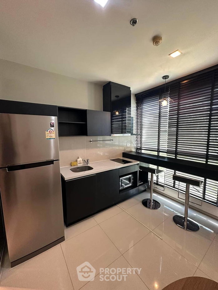 รูป คอนโด 1 ห้องนอน Rhythm สุขุมวิท 44/1 ใกล้ BTS พระโขนง 70 ม. (ID 1399182) - รูปที่ 3/6
