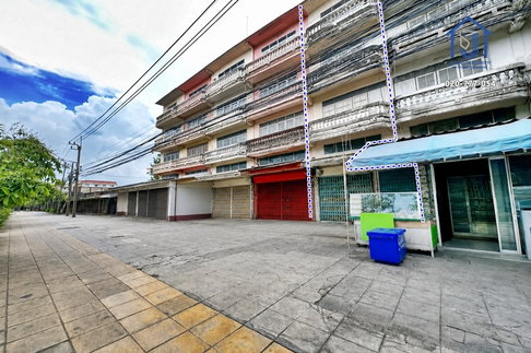 ขายอาคารพาณิชย์ 4.5 ชั้น ติดถนนพุทธมณฑลสาย 3 ใกล้มหาวิทยาลัยมหิดล ศาลายา
