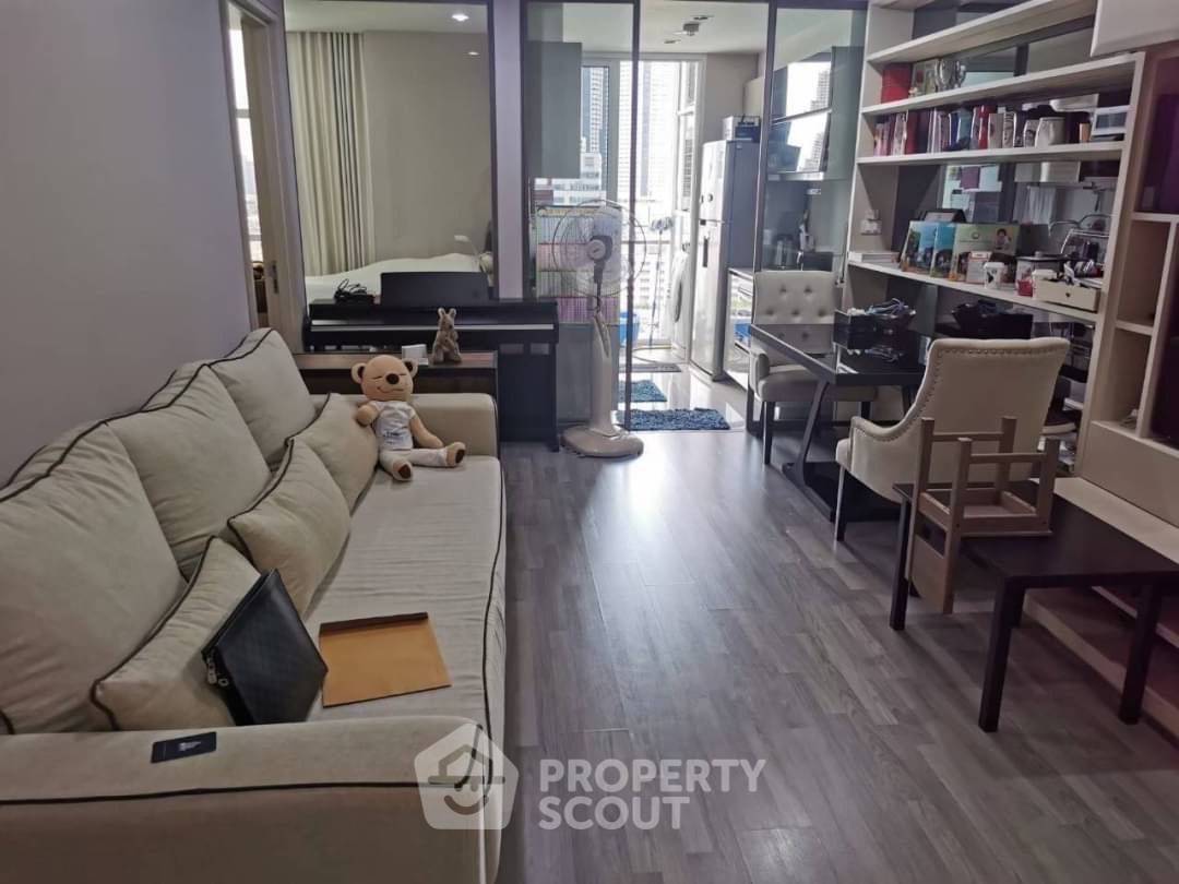 รูป ชั้น 19 ห้องนอน 1 ห้อง ขนาด 50 ตร.ม. The Room Sathorn ใกล้ BTS Saint Louis 300 ม. (ID 1869075) - รูปที่ 2/11