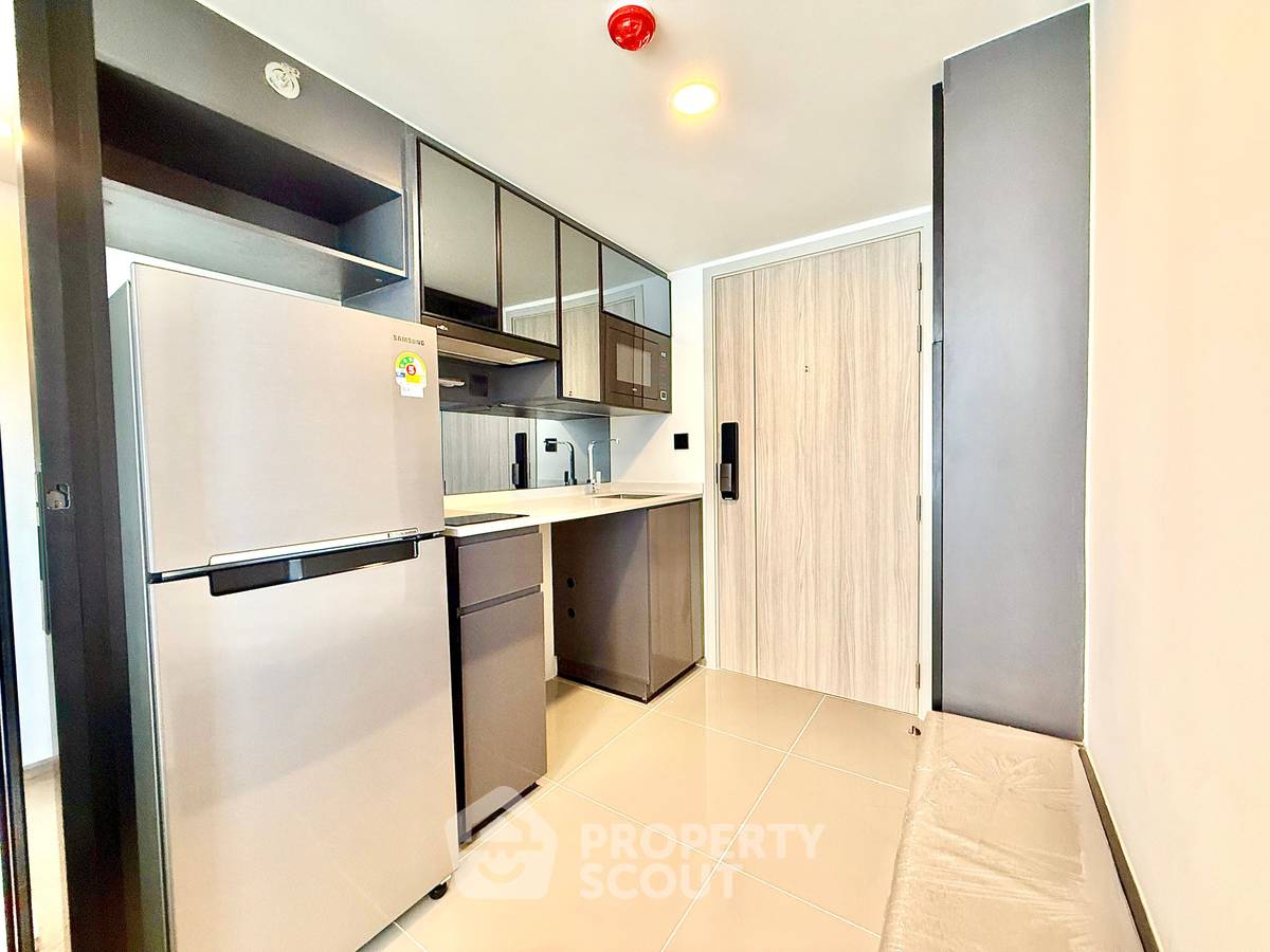 picture High-Floor 2-BR Condo, Park Origin Chula-Samyan, 16th Floor Near MRT Hua Lamphong (ID 2495201) - 9/17