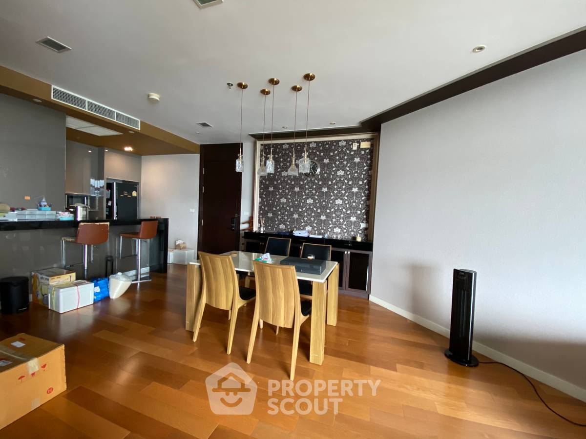 picture 2-BR Condo at Chatrium Riverside Condominium near BTS Saphan Taksin (ID 590938) - 15/19