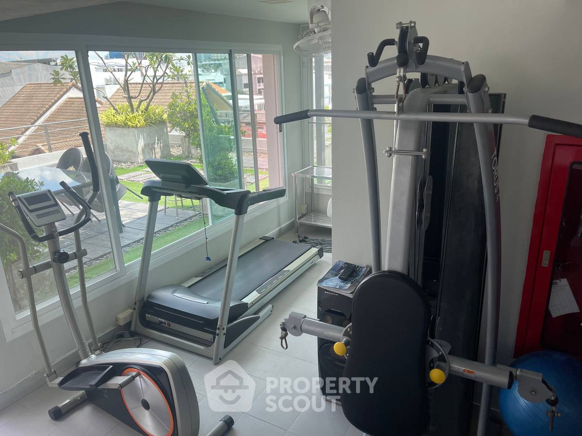 รูป คอนโด 1-ห้องนอน ที่ ฟลอเลส สาทร เรสซิเด้นซ์ ใกล้ BTS สุรศักดิ์ (ID 1292874) - รูปที่ 4/10