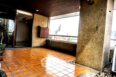 ขายคอนโด : คอนโด 3-ห้องนอน ที่ อโศก ทาวเวอร์ คอนโดมิเนียม ใกล้ MRT เพชรบุรี (ID 2600442)