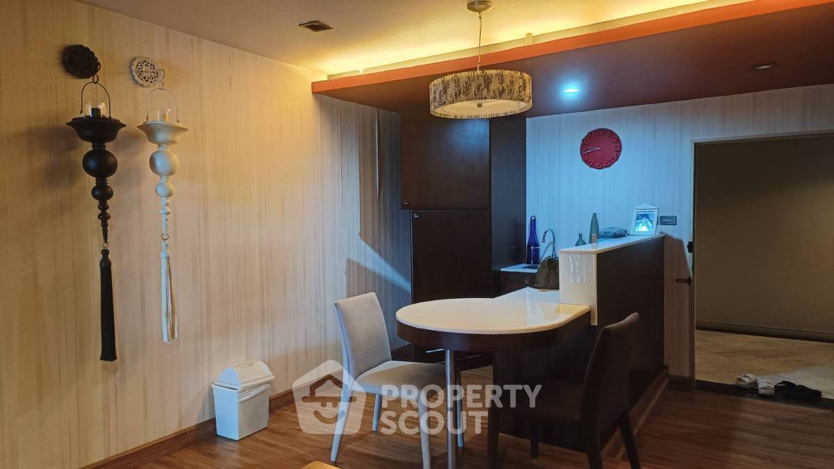 รูป คอนโด 1 ห้องนอน ชั้น 39 ขนาด 70 ตร.ม. Nusa State Tower ใกล้ BTS สะพานตากสิน 400 ม. (ID 1856075) - รูปที่ 4/8