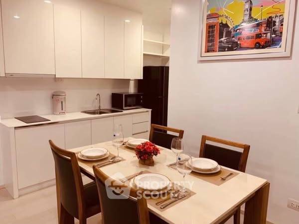 picture 2-BR Condo at Noble Ploenchit near BTS Phloen Chit (ID 2366398) - 2/4