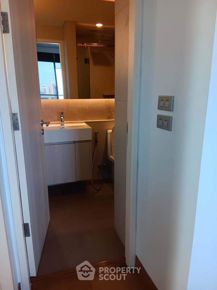 picture 2-BR Condo at The Lumpini 24 near BTS Phrom Phong (ID 1974078) - 11/13