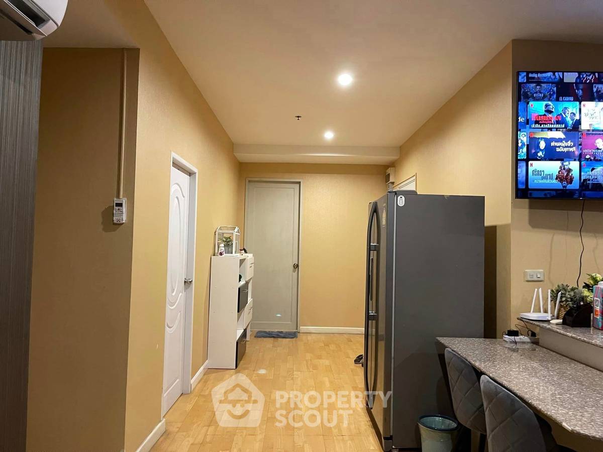 picture 2-BR Condo at Baan Sathorn Chaopraya near BTS Krung Thon Buri (ID 1147452) - 4/10