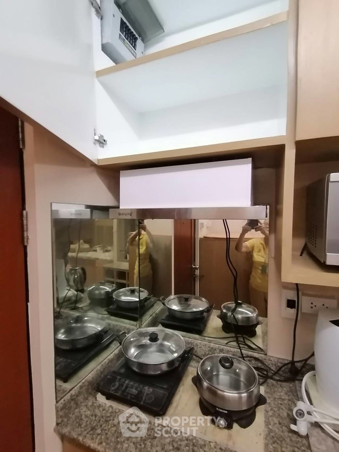 รูป ใกล้ BTS ช่องนนทรี 300 เมตร | ขายคอนโด 1 ห้องนอน Pipat Place Condominium (ID 724995) - รูปที่ 10/16