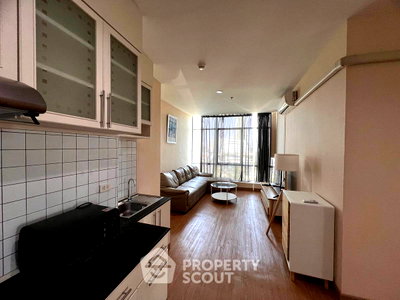 Condos for sale : 2-BR Condo At Baan Sathorn Chaopraya, 11th Floor Near BTS Krung Thon Buri (ID 549292)