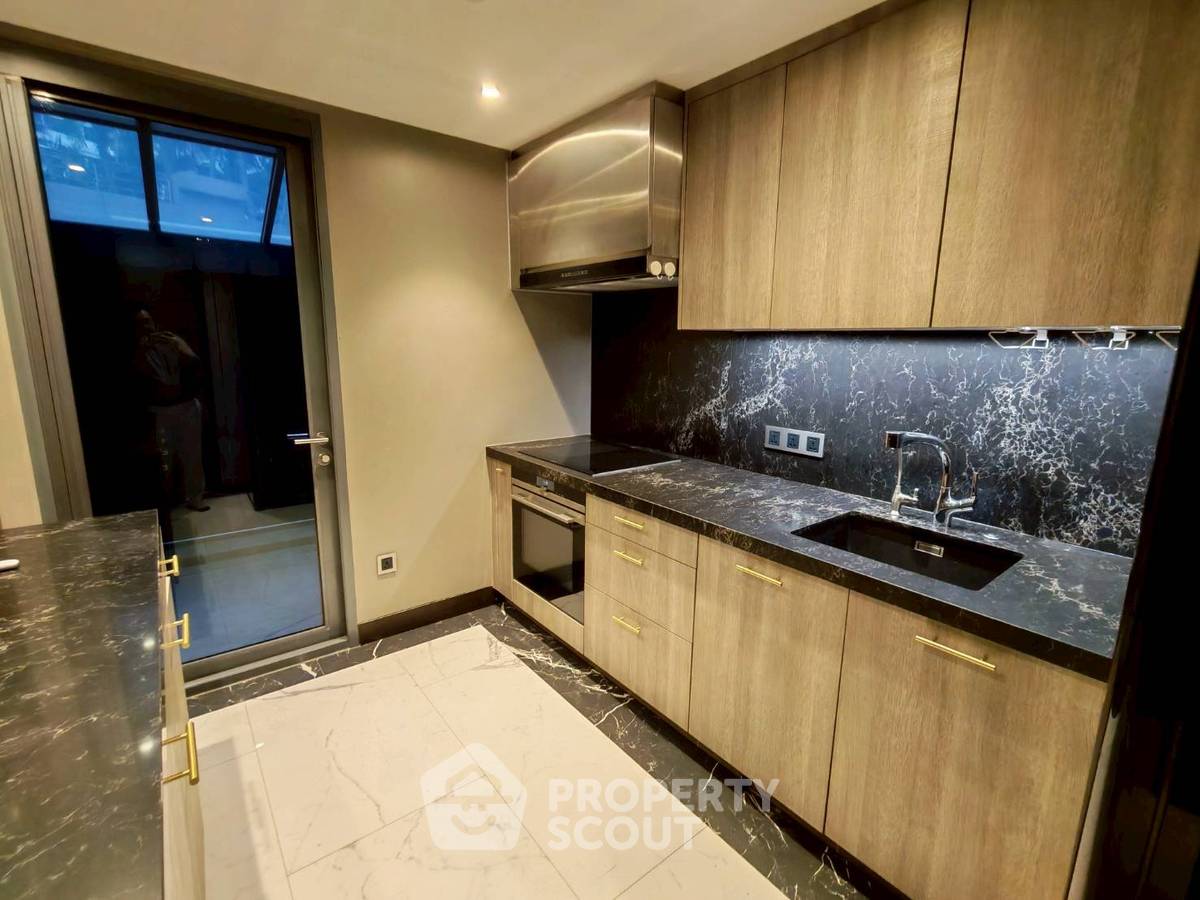 รูป คอนโด 2-ห้องนอน ที่ เดอะ ลุมพินี 24 ใกล้ BTS พร้อมพงษ์ (ID 2359730) - รูปที่ 8/19