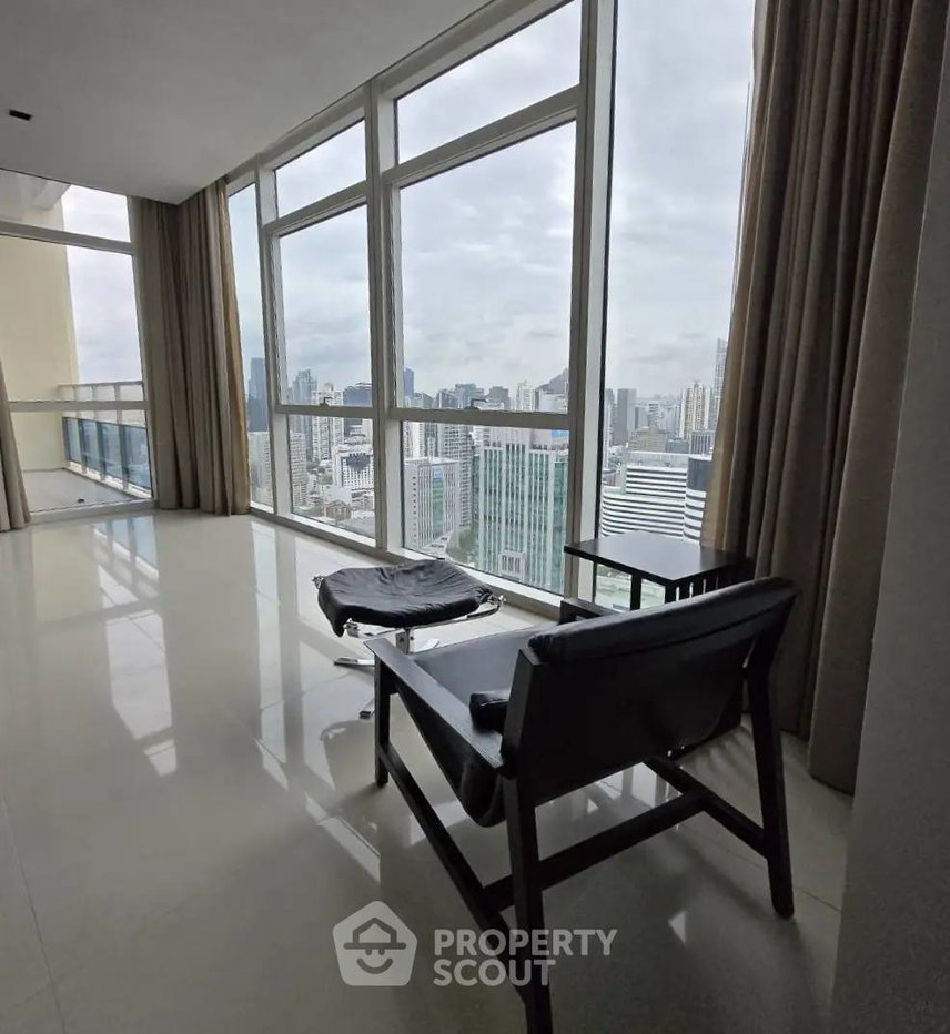 picture 3-BR Condo at Athenee Residence near BTS Phloen Chit (ID 2866786) - 2/9