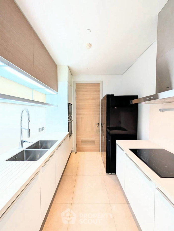 picture 3-BR Condo at Sindhorn Residence near BTS Ratchadamri (ID 2928075) - 6/14