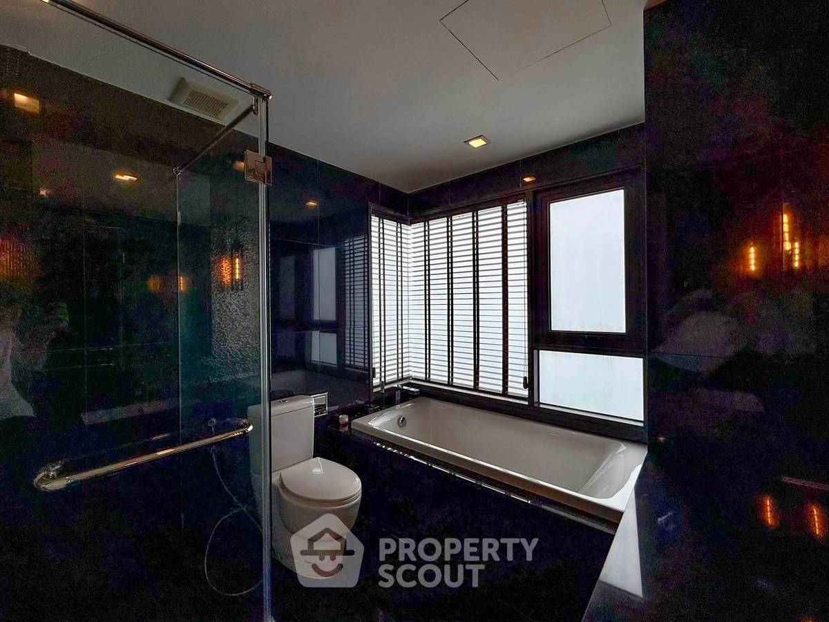 picture 2-BR Condo at Rhythm Sukhumvit 36-38 near BTS Thong Lor (ID 2960284) - 12/19