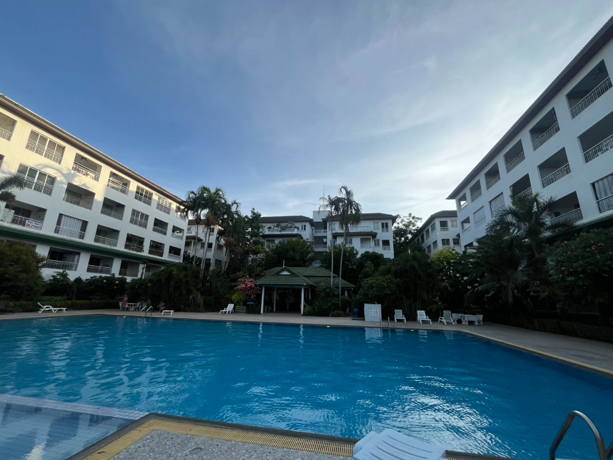 รูป BL134| คอนโดมิเนียม บ้านสวนลลนา พัทยา ตึก ทรงสเปน ใกล้ชายหาดจอมเทียน ไม่ถึง 1 กม.หนองปรือ บางละมุง	ชลบุรี   (ราคา 950,000 บาท )  - รูปที่ 25/27
