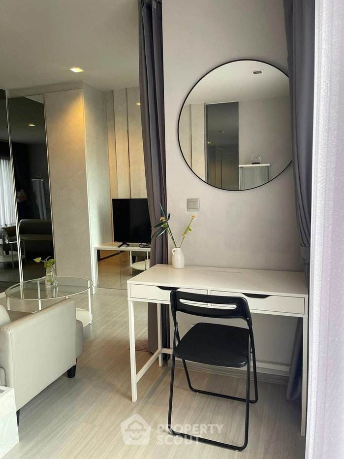 picture Studio Condo at Life Asoke - Rama 9 near MRT Phra Ram 9 (ID 2242601) - 2/10