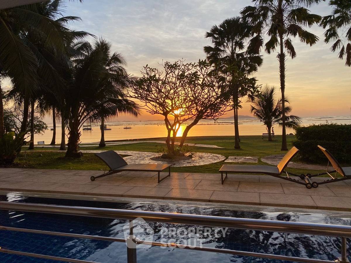 รูป คอนโด 1 ห้องนอน พื้นที่ 64 ตร.ม. ชั้น 1 ที่ Golden Coast Si Racha (ID 2069229) - รูปที่ 2/8