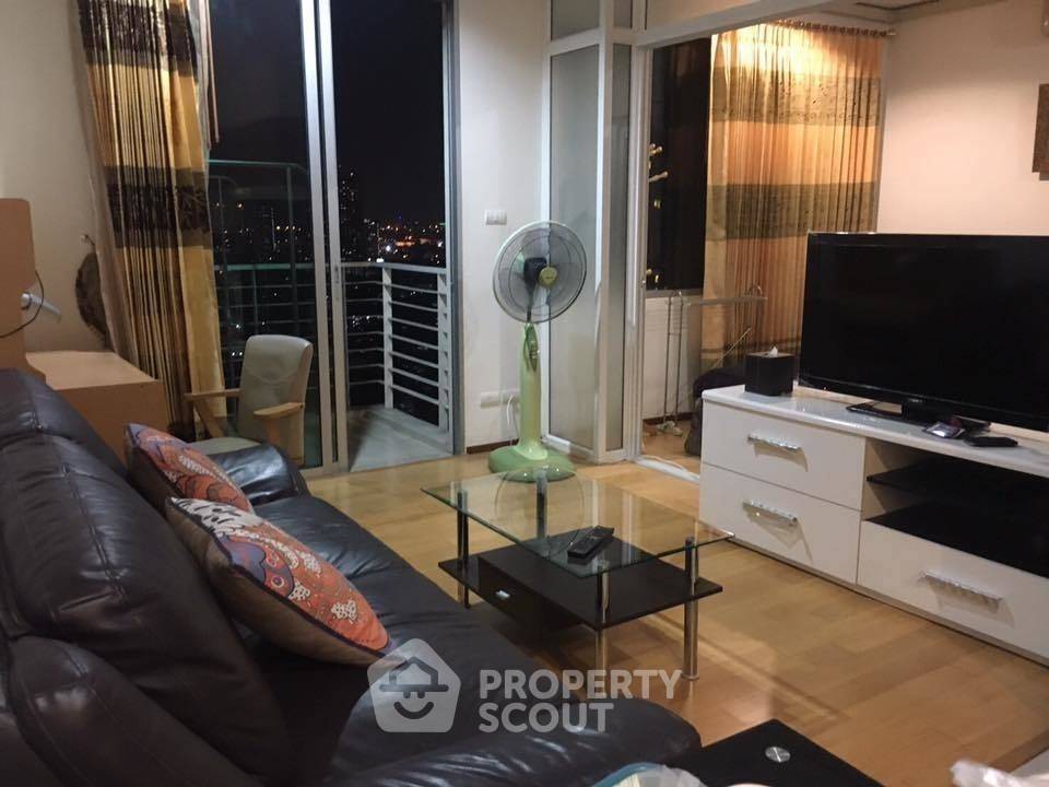 รูป คอนโด 1-ห้องนอน ที่ วิลล่า สาทร ใกล้ BTS กรุงธนบุรี (ID 384211) - รูปที่ 3/4
