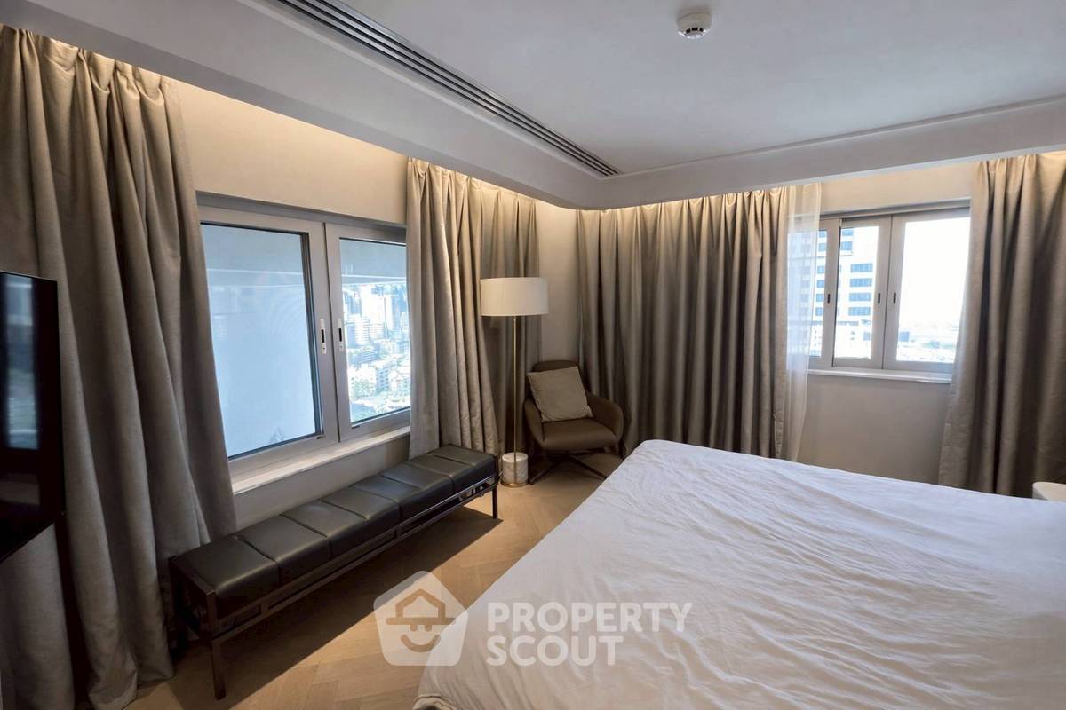 รูป คอนโด 3-ห้องนอน ที่ เลอ รัฟฟิเน่ สุขุมวิท 24 คอนโดมิเนียม ใกล้ BTS พร้อมพงษ์ (ID 2605652) - รูปที่ 10/18