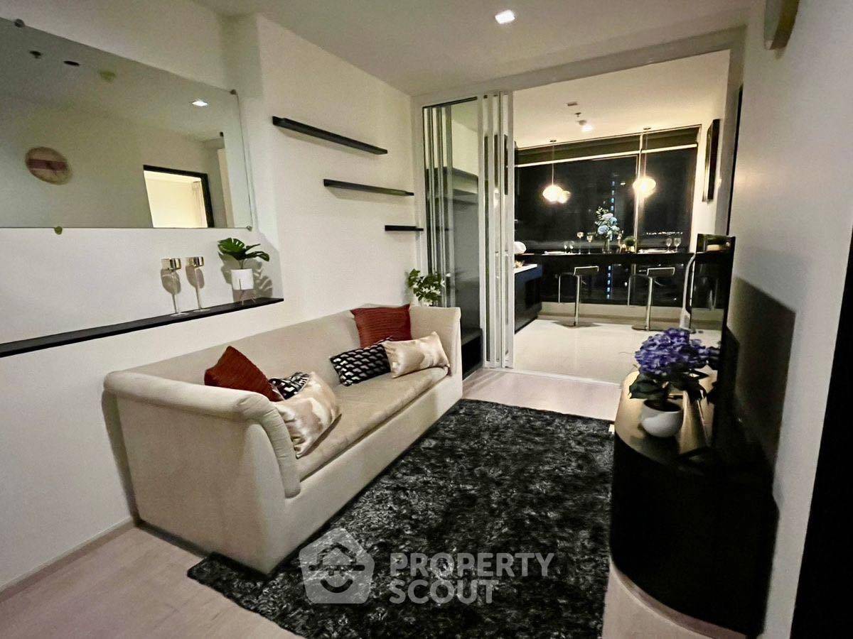 picture 1-BR Condo at Rhythm Sukhumvit 44/1 near BTS Phra Khanong (ID 2183284) - 1/11