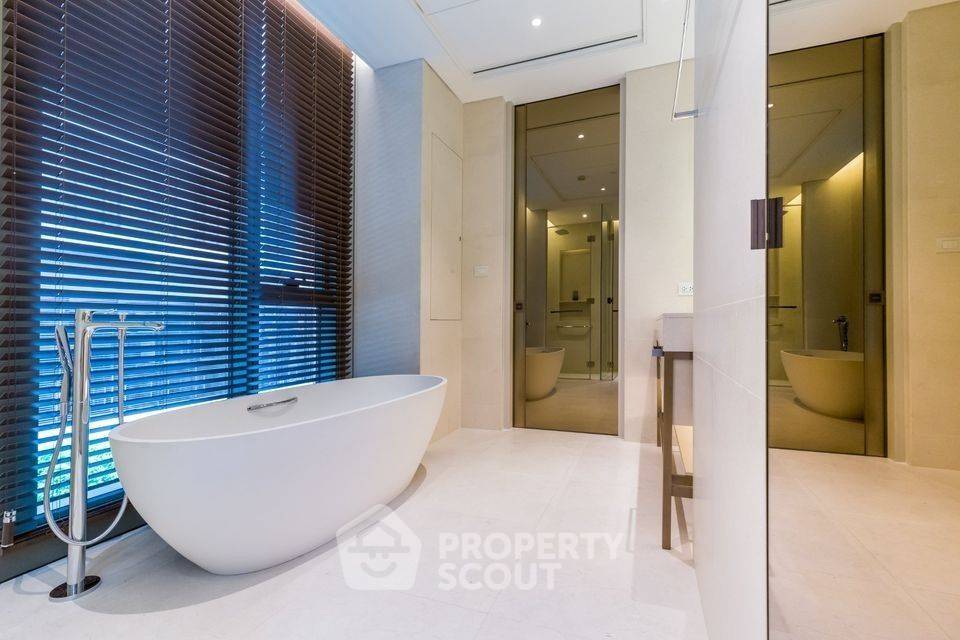 picture 2-BR Condo at Baan Sindhorn near BTS Ratchadamri (ID 1314300) - 15/20