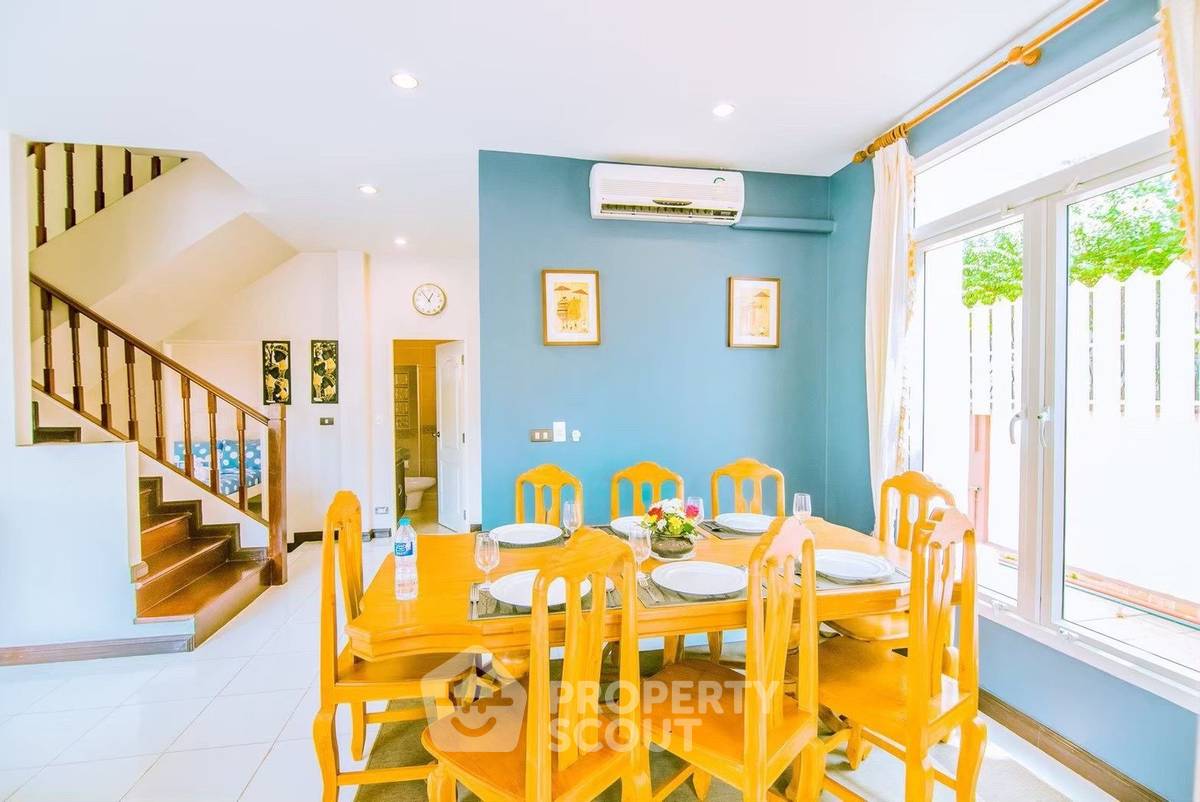 รูป วิลล่า 4-ห้องนอน ที่ บ้านฟ้าริมหาด ใกล้ เมืองพัทยา (ID 2155352) - รูปที่ 3/12