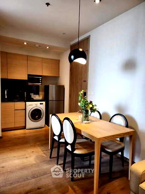 Condos for rent : 2-BR Condo For Rent In Park Origin Phrom Phong, Near BTS Phrom Phong (ID 2441248)