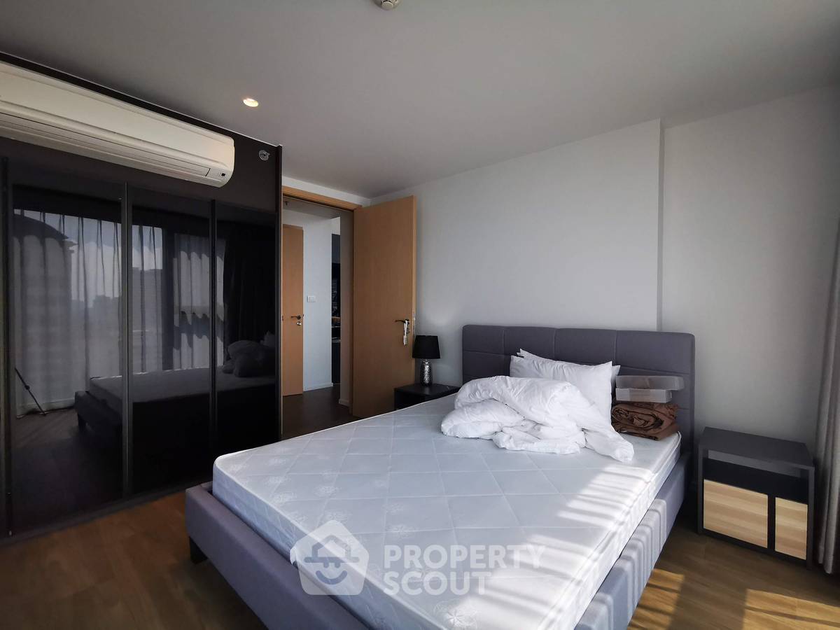 picture 2-BR Condo at The Lofts Silom near BTS Surasak (ID 2913146) - 6/9