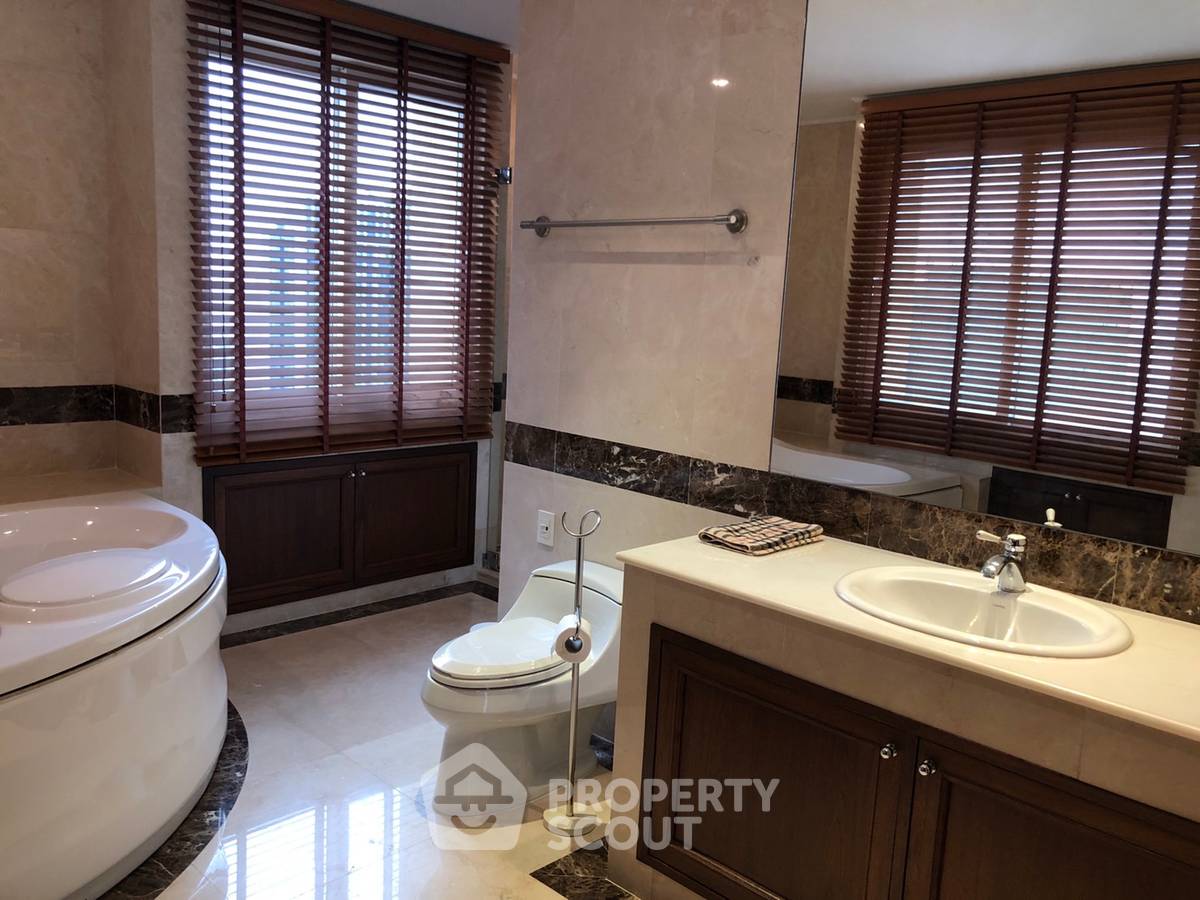 picture 4-BR Condo at Las Colinas near BTS Asok (ID 566147) - 26/40