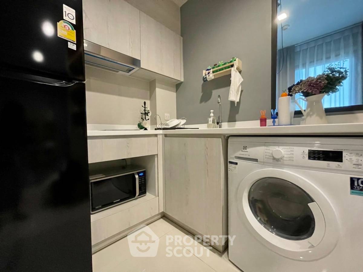 picture 1-BR Condo At Life One Wireless, 39th Floor Near BTS Phloen Chit (ID 655549) - 6/10