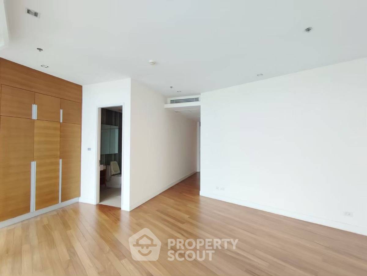 รูป คอนโด 4-ห้องนอน ที่ เดอะโคฟ วงศ์อมาตย์ ใกล้ วงศ์อมาตย์ (ID 1489302) - รูปที่ 11/33