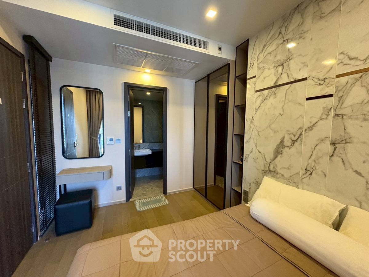 picture 1-BR Condo In Ashton Asoke, 70m To MRT Sukhumvit, 33 Sqm (ID 2910008) - 2/8