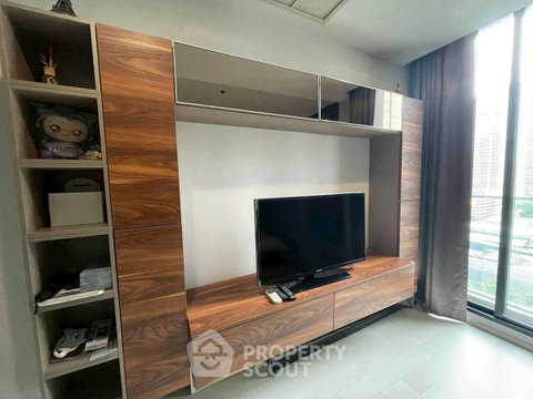 1-BR Condo at Noble Ploenchit near BTS Phloen Chit (ID 2497937)