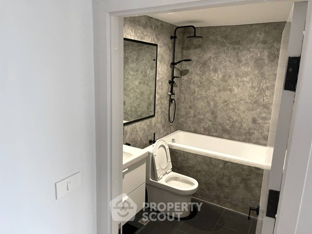 picture 3-BR Condo at Richmond Palace Condominium near BTS Phrom Phong (ID 993902) - 6/12