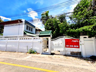 Houses for rent Kasem Bundit Phatthanakan University  : 📢 [For Rent] ✨ RARE ITEM! 2-storey house 122 sq.w. on Pridi Banomyong 42 ✨Connect to Thonglor-Ekkamai for Home Office, Restaurant, Cafe, Spa