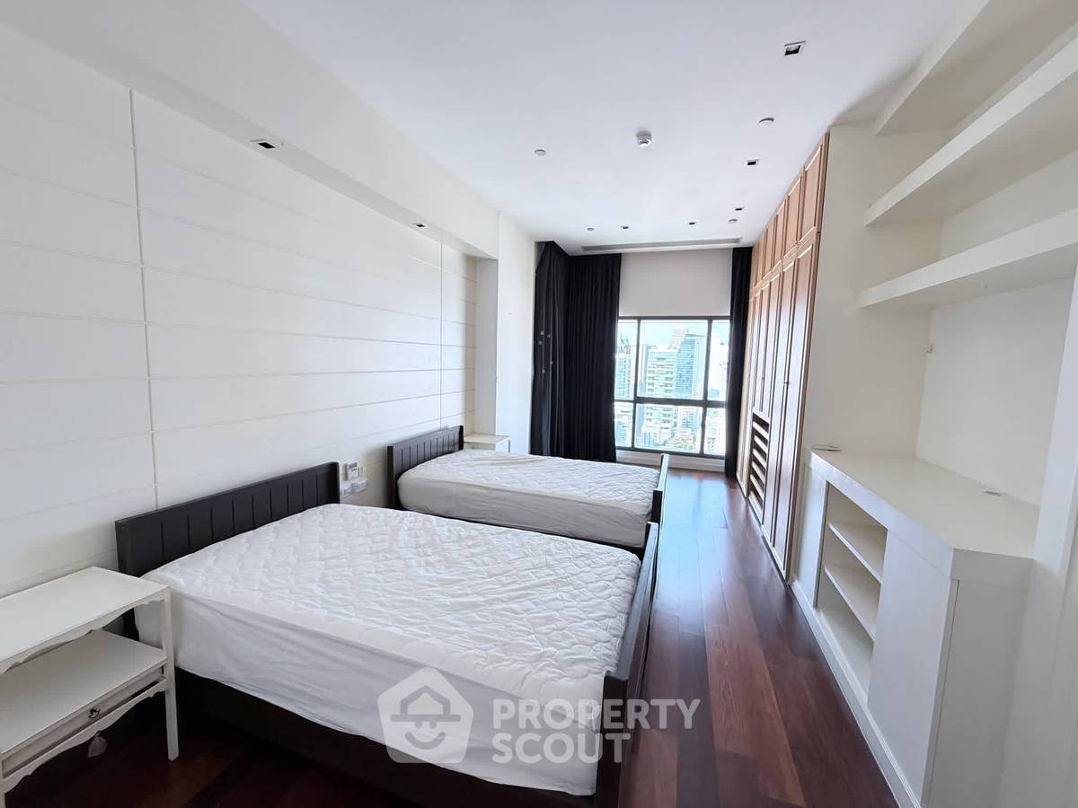 รูป คอนโด 3-ห้องนอน ที่ เลอ รัฟฟิเน่ สุขุมวิท 39 คอนโดมิเนียม ใกล้ BTS พร้อมพงษ์ (ID 2633112) - รูปที่ 8/13