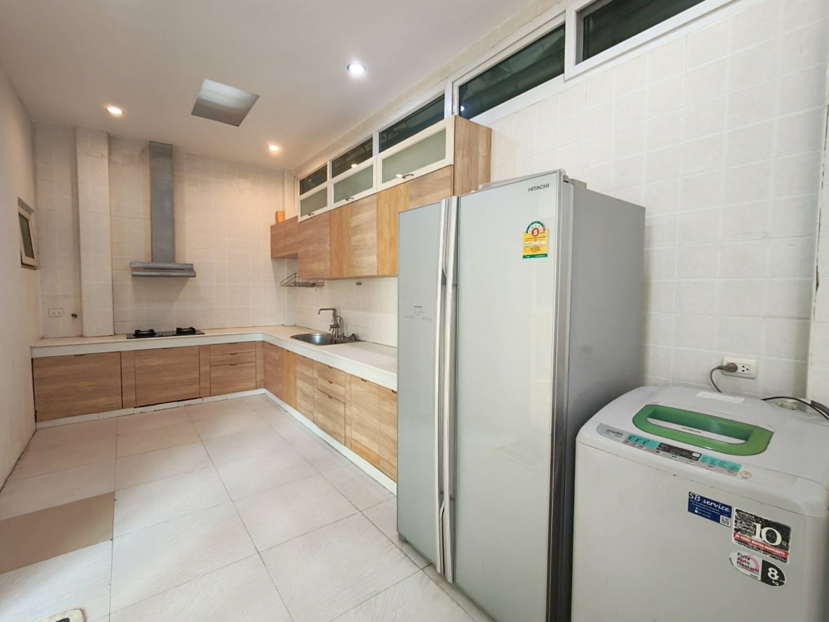 รูป RS6280 ให้เช่าทาวน์โฮมหลังมุม โครงการ Urban Sathorn  บ้านหลังใหญ่ บรรยากาศอบอุ่น ร่มรื่น พร้อมสวนส่วนตัว  - รูปที่ 4/18