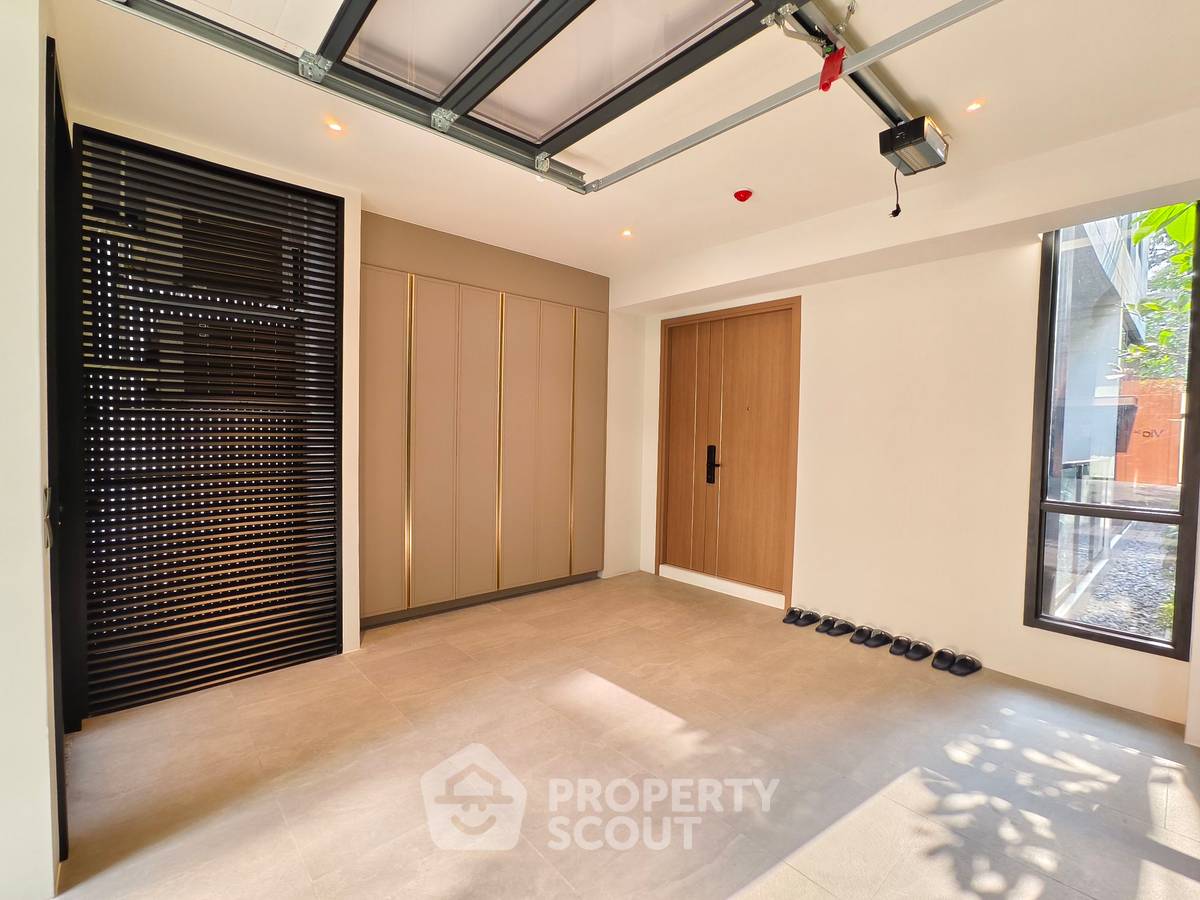 picture 3-BR Condo at Via 34 near BTS Thong Lor (ID 2836886) - 2/27
