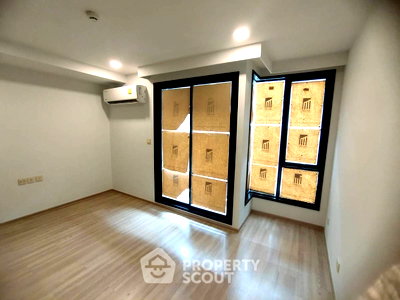 Condos for sale : Pet-Friendly 1-BR Condo In Maestro 07 Victory Monument, 300m To BTS Victory Monument (ID 2744095)