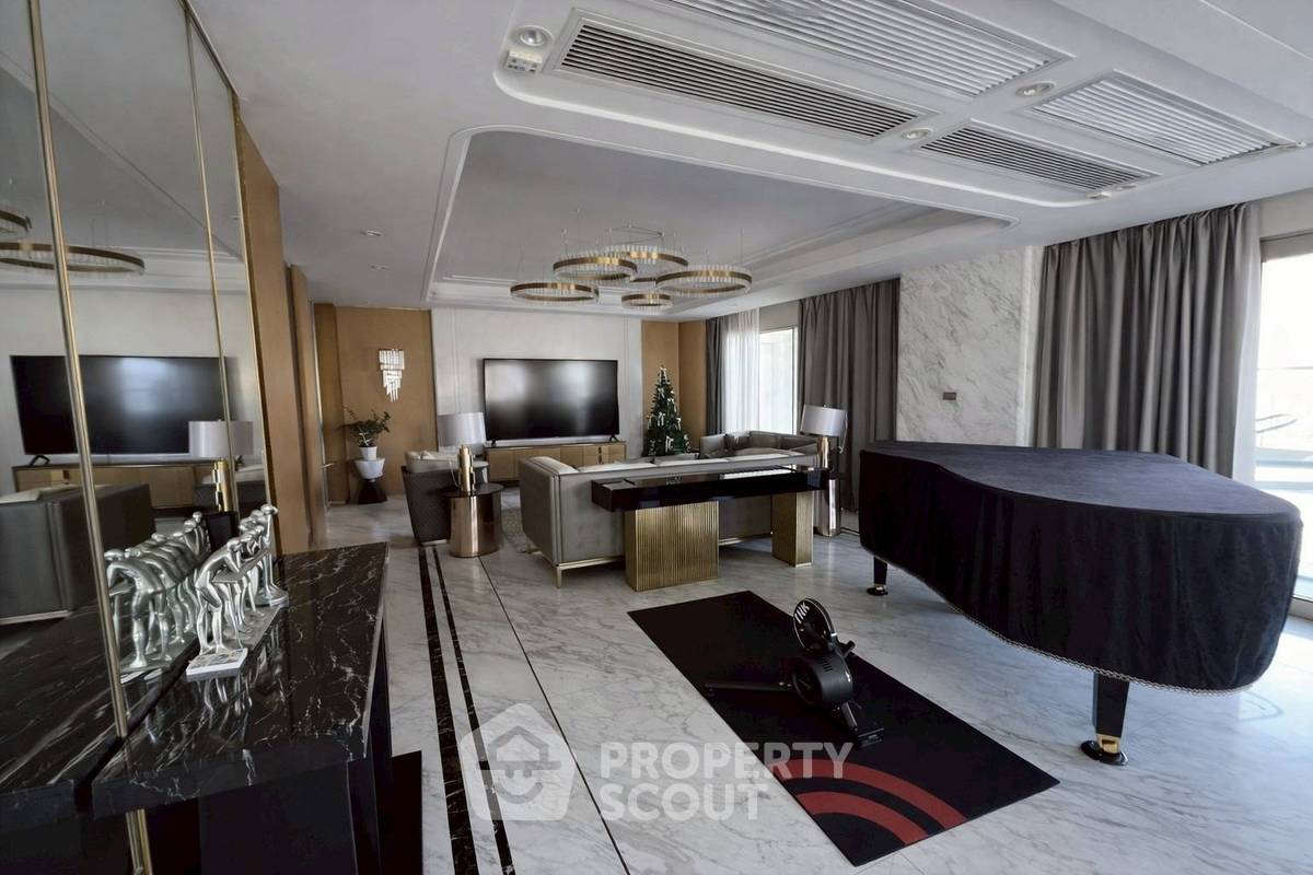 รูป คอนโด 3-ห้องนอน ที่ เลอ รัฟฟิเน่ สุขุมวิท 24 คอนโดมิเนียม ใกล้ BTS พร้อมพงษ์ (ID 2605652) - รูปที่ 2/18