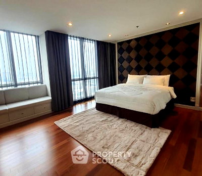 Condos for rent Ramkhamhaeng Road : 3-BR Condo at The Fourwings Residence in Hua Mak (ID 2899269)