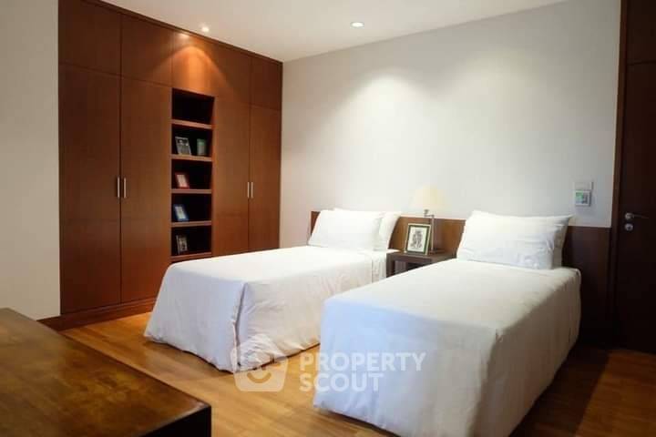 รูป คอนโด 3-ห้องนอน ที่ รอยัล เรสซิเดนท์ พาร์ค ใกล้ BTS เพลินจิต (ID 1954077) - รูปที่ 4/9