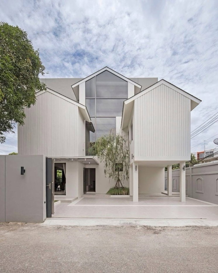 รูป WS7613 🏡✨ให้เช่า บ้านเดี่ยวหลังมุม ใกล้เอกมัย–ทองหล่อ | Pet Friendly ใกล้ BTS เพียง 190,000 บาท / เดือน - รูปที่ 1/9