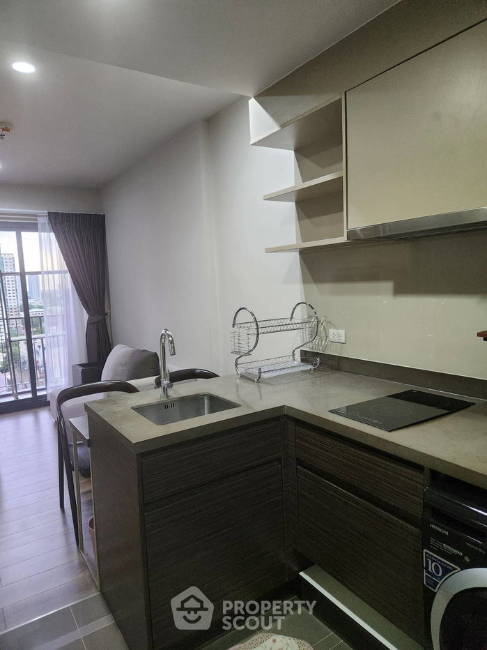 picture High-Floor 1-BR 40 Sqm Onyx Phahonyothin, 200m to BTS Saphan Khwai (ID 1698429) - 3/9