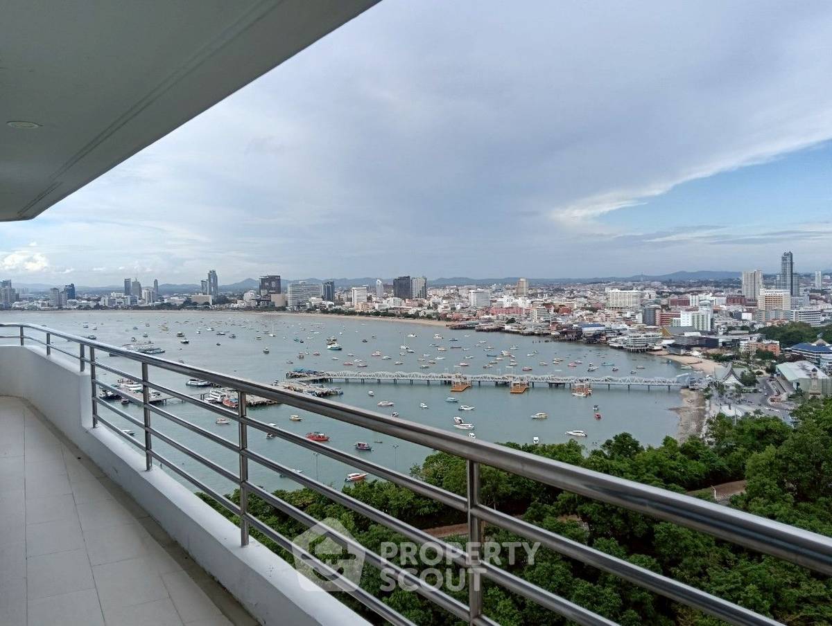 รูป คอนโด 3 ห้องนอน ชั้น 19 ขนาด 192 ตร.ม. ขาย ที่ Royal Cliff Garden ใกล้ Bali Hai Pier (ID 2139298) - รูปที่ 17/25
