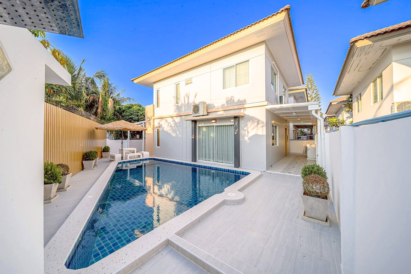 รูป Pool Villa for Sale East Pattaya Fully Furnished - รูปที่ 11/12