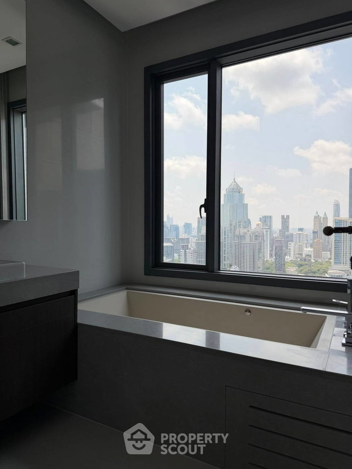 picture 4-BR Condo at Q1 Sukhumvit near BTS Nana (ID 2832955) - 5/6